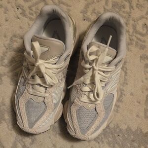 New Balance Women's Beige and Light Gray Sneakers